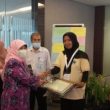 Perpusdes Teluk Limau Raih Penghargaan Kategori Program TPBIS
