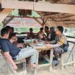Bhabinkamtibmas Polsek Kemuning Rutin Turun Langsung Ke Masyarakat Jalin Komsos