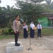 Kapolsek Kemuning Jadi Pembina Upacara Bendera di SMP Negeri 1