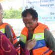 Pemkab Bateng Salurkan Bantuan Bagi Nelayan Lubuk Besar